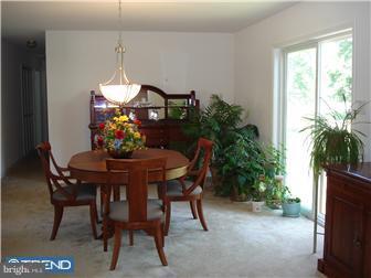 24 Lafayette Road Pennsville, NJ 08070 - Photo 4 of 5 Dining Room