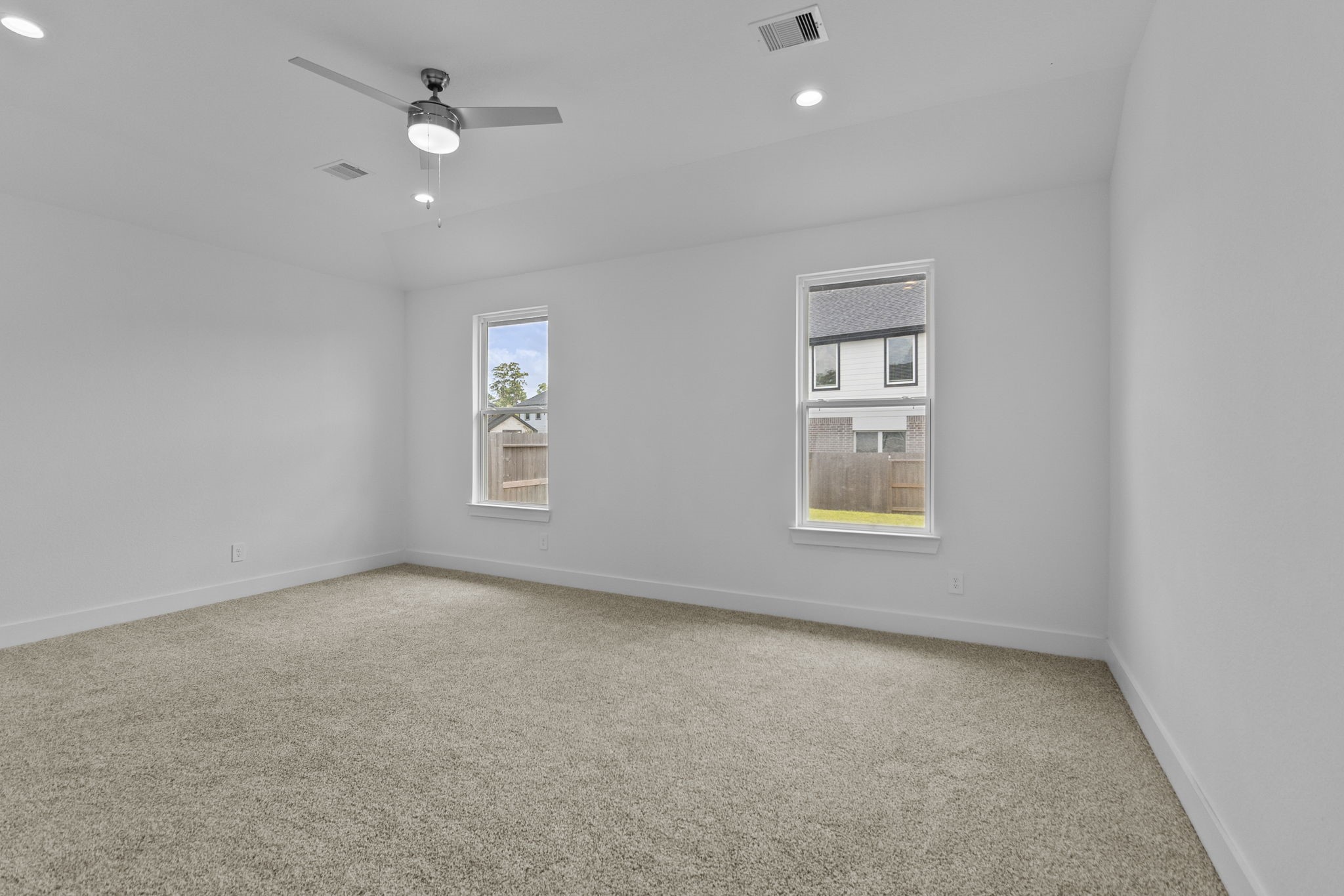 251 Springfield Terrace Drive Conroe, TX 77304 - Photo 13 of 33