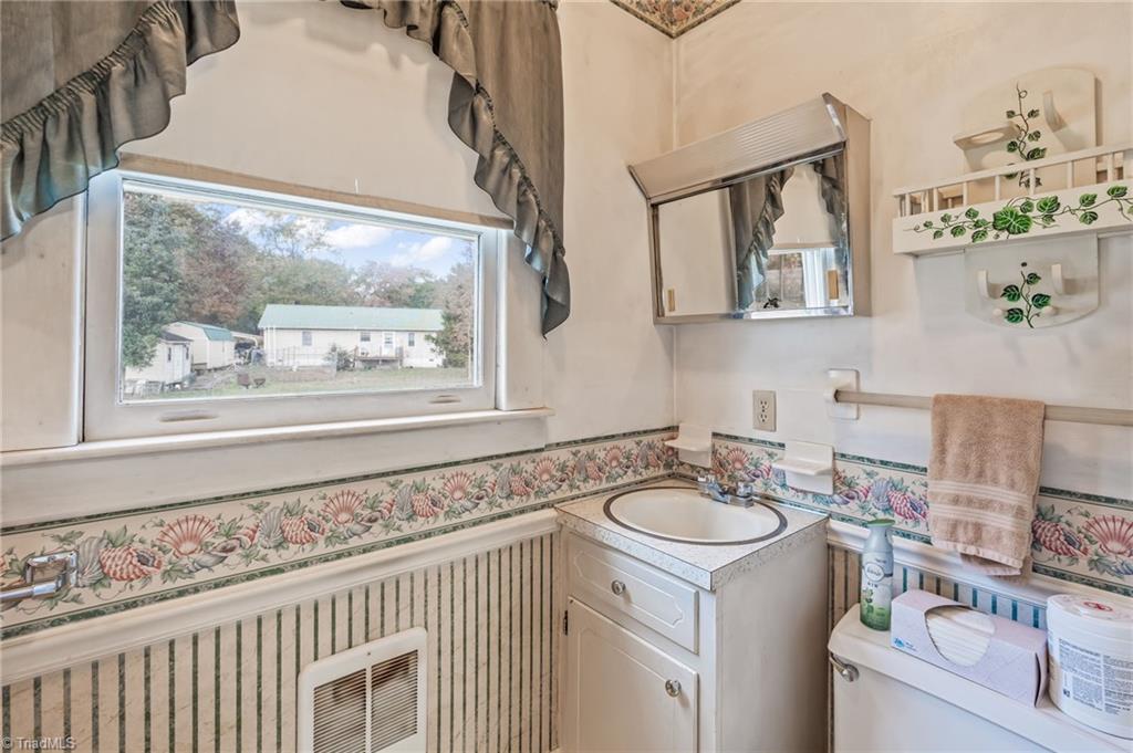 572 Bombay Road Denton, NC 27239 - Photo 20 of 49