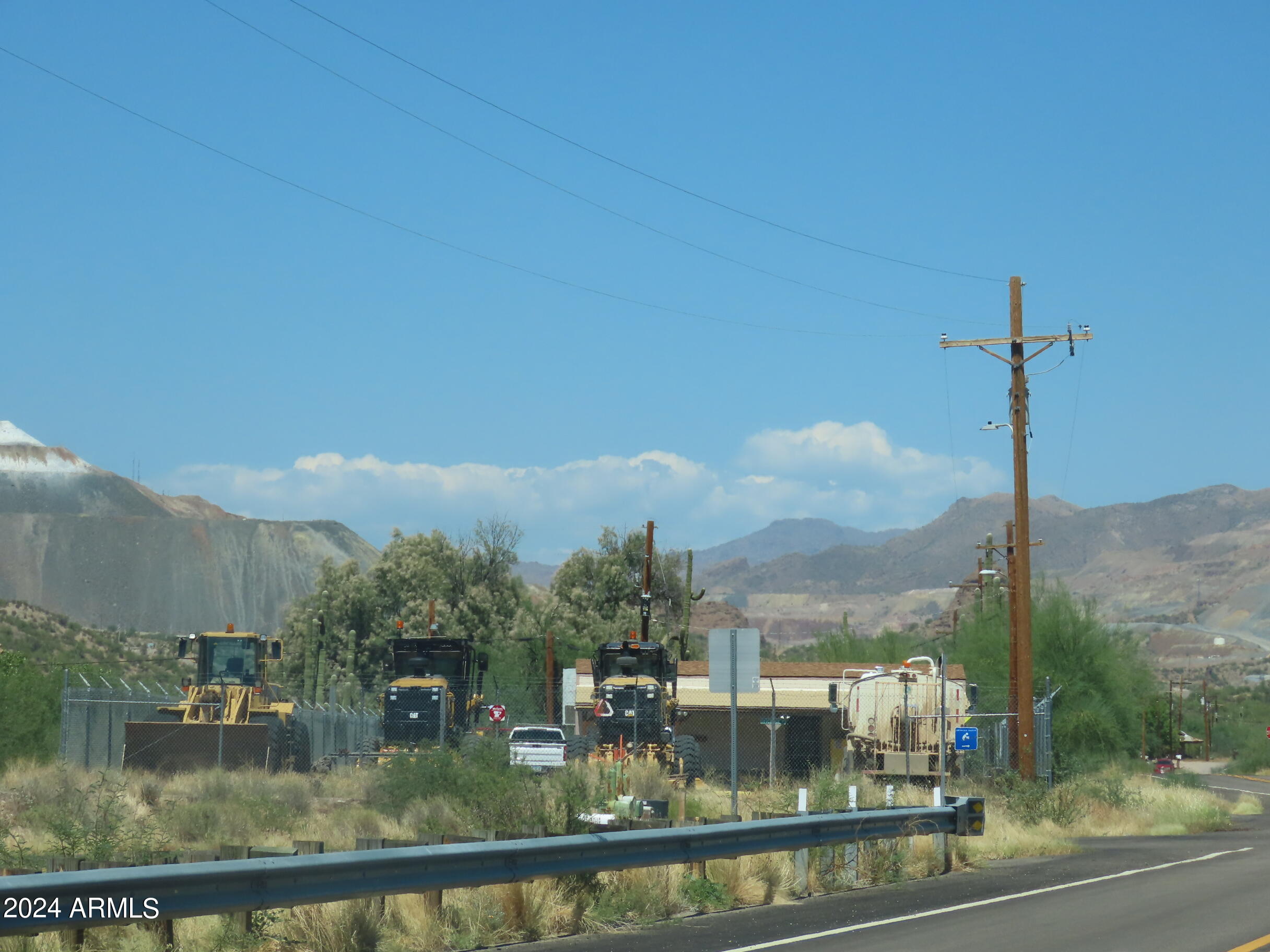 56120 East Riverside Road Kearny, AZ 85137 - Photo 28 of 28 a view of a city from a balcony
