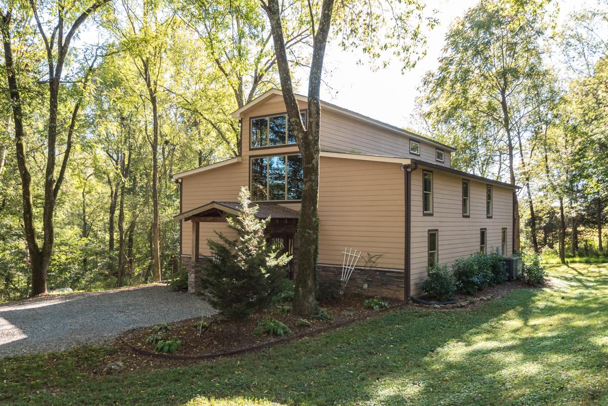 3838 W Road Springfield, TN 37172 - Photo 4 of 30 a view of a house with a yard