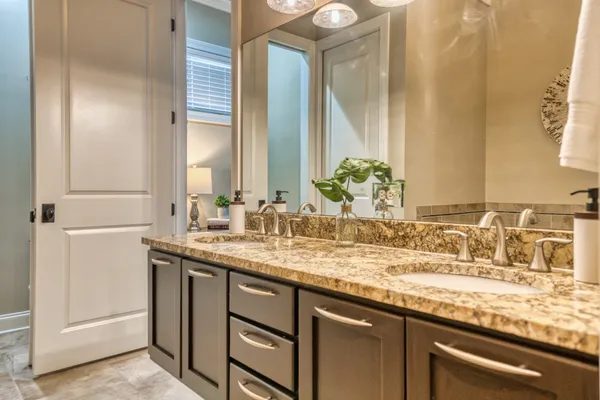 $525,000 | 314 Traditions Boulevard, Bowling Green, KY 42103