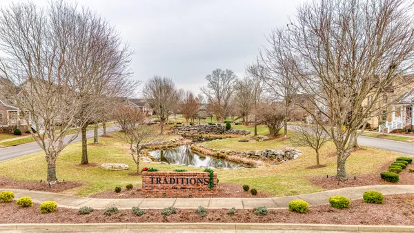 $525,000 | 314 Traditions Boulevard, Bowling Green, KY 42103