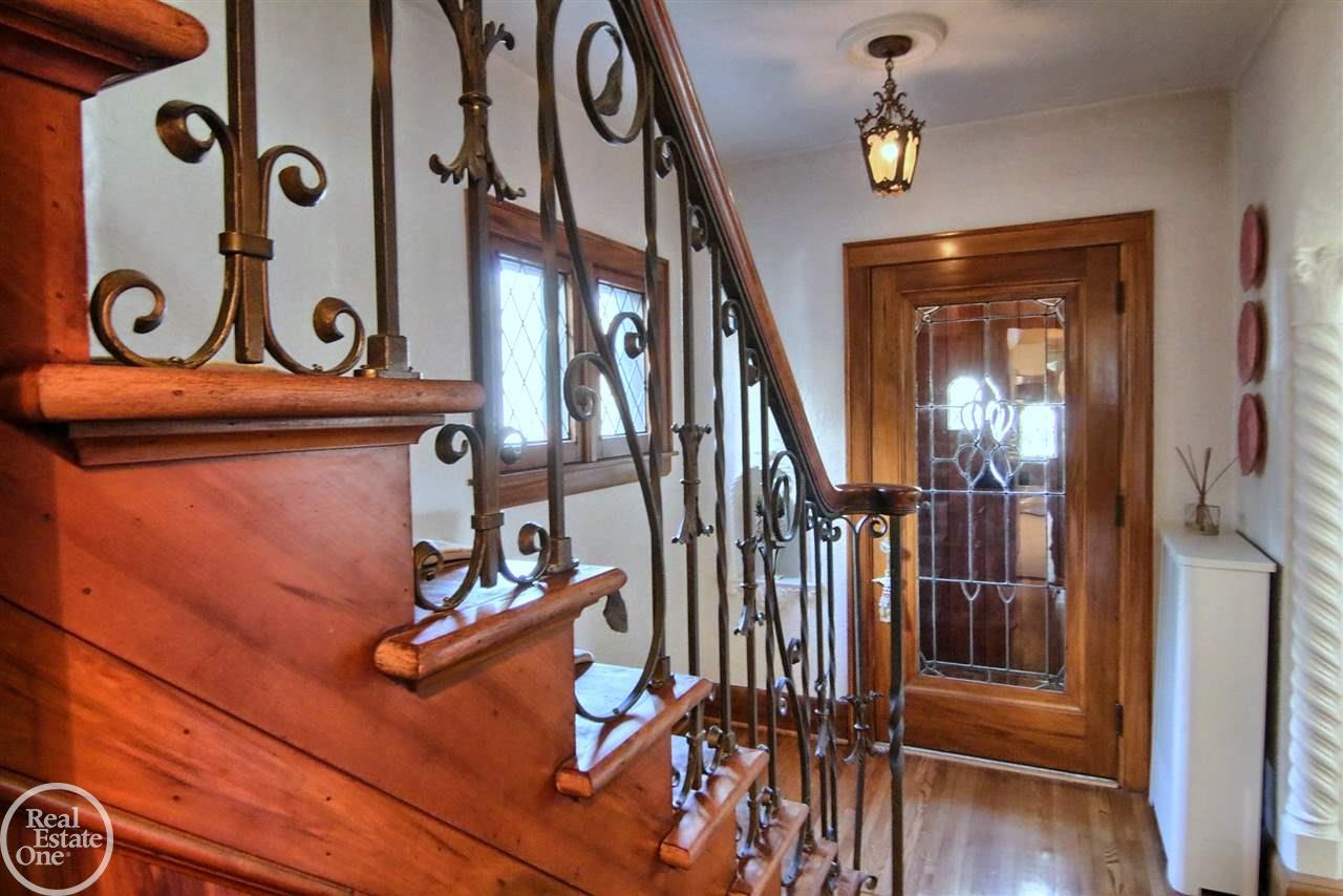 765 Lincoln Road Grosse Pointe, MI 48230 - Photo 4 of 33 Beautiful Gum Wood Moldin
