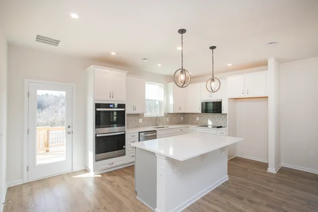 $589,990 | 3263 Kemp Drive, Hermitage, TN 37076