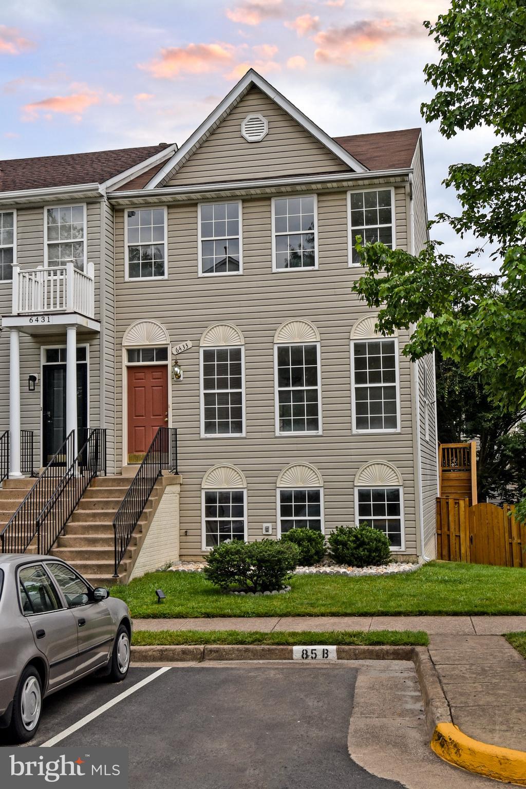 6433 McCoy Road Centreville, VA 20121 - Photo 3 of 37 Gallery Image 3