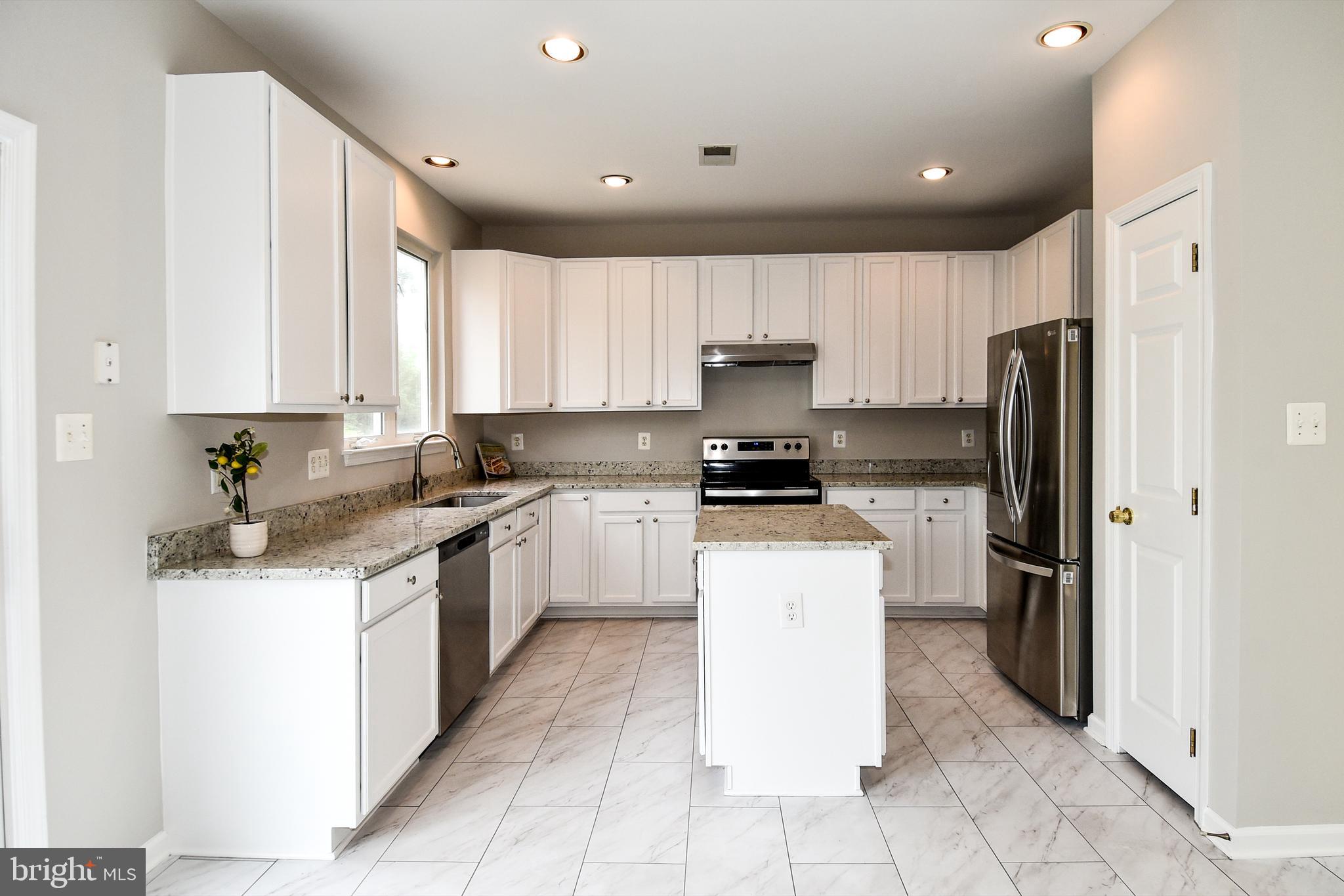 6433 McCoy Road Centreville, VA 20121 - Photo 4 of 37 Gallery Image 4