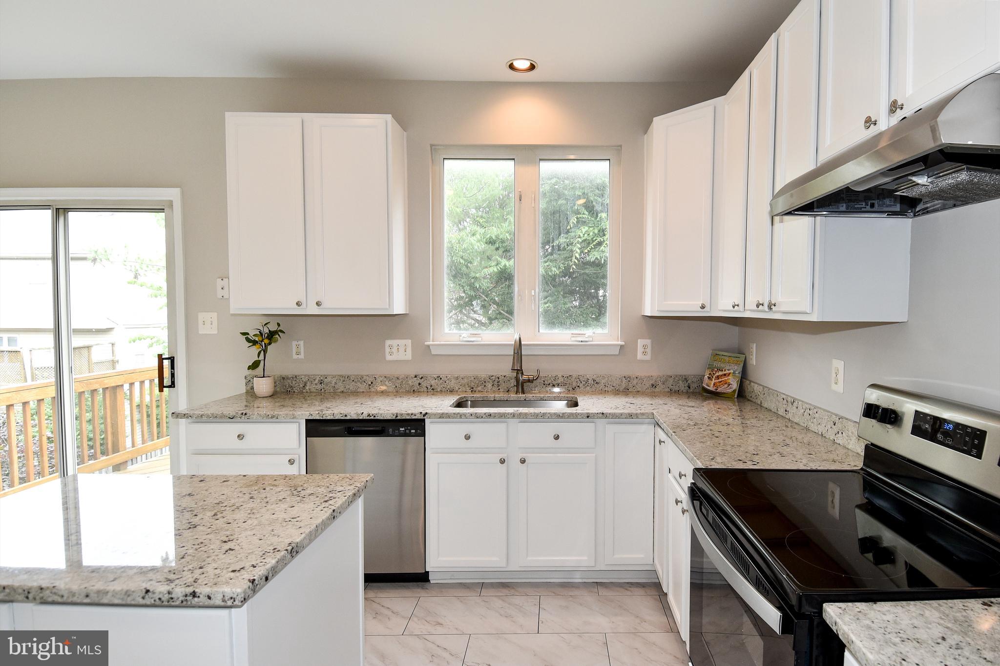 6433 McCoy Road Centreville, VA 20121 - Photo 5 of 37 Gallery Image 5