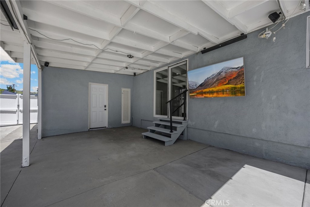 836 Willow Drive Brea, CA 92821 - Photo 30 of 35 an empty room with windows