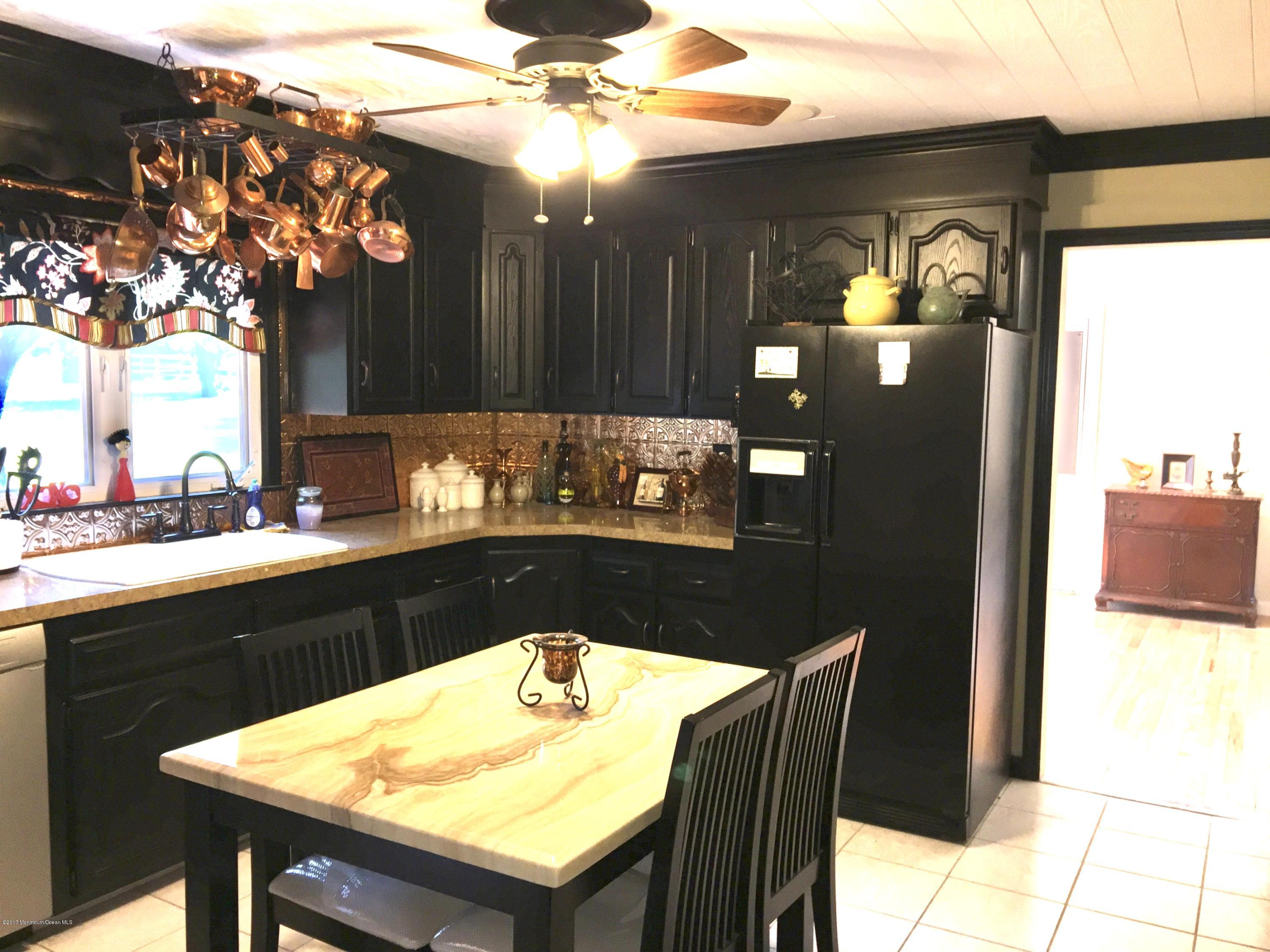 29 Bittner Road Perrineville, NJ 08535 - Photo 14 of 40 Kitchen