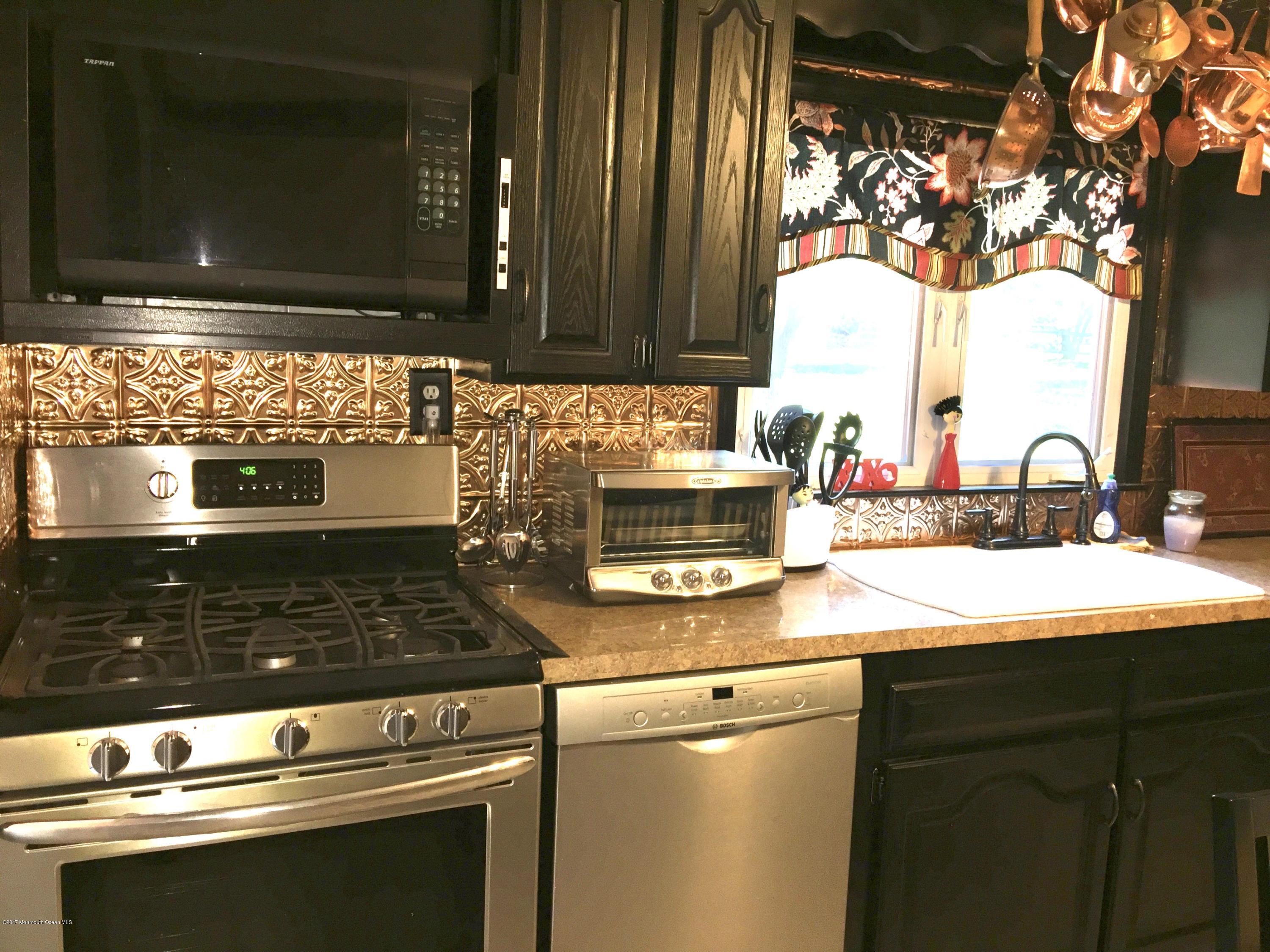 29 Bittner Road Perrineville, NJ 08535 - Photo 15 of 40 Kitchen