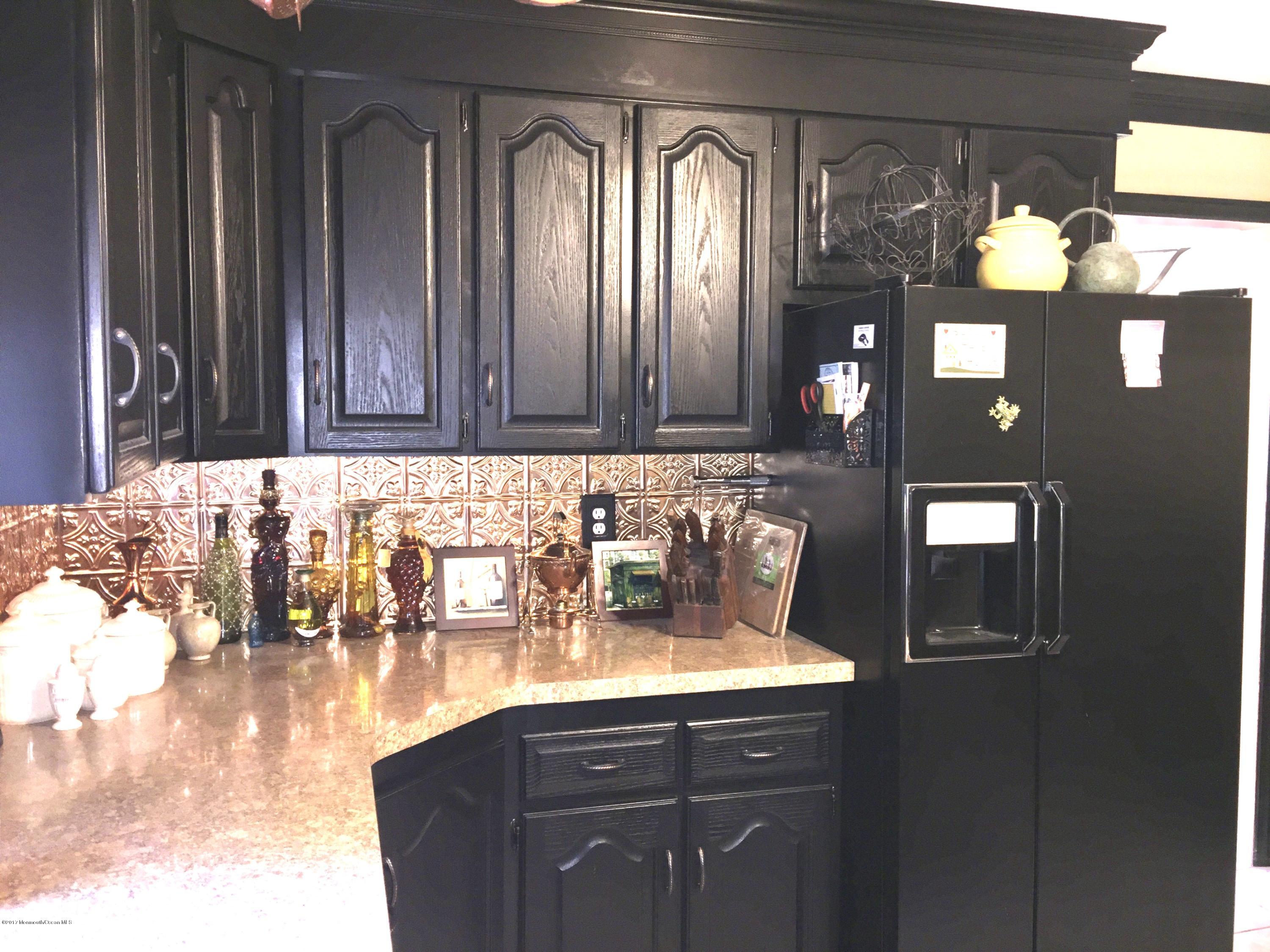 29 Bittner Road Perrineville, NJ 08535 - Photo 16 of 40 Kitchen