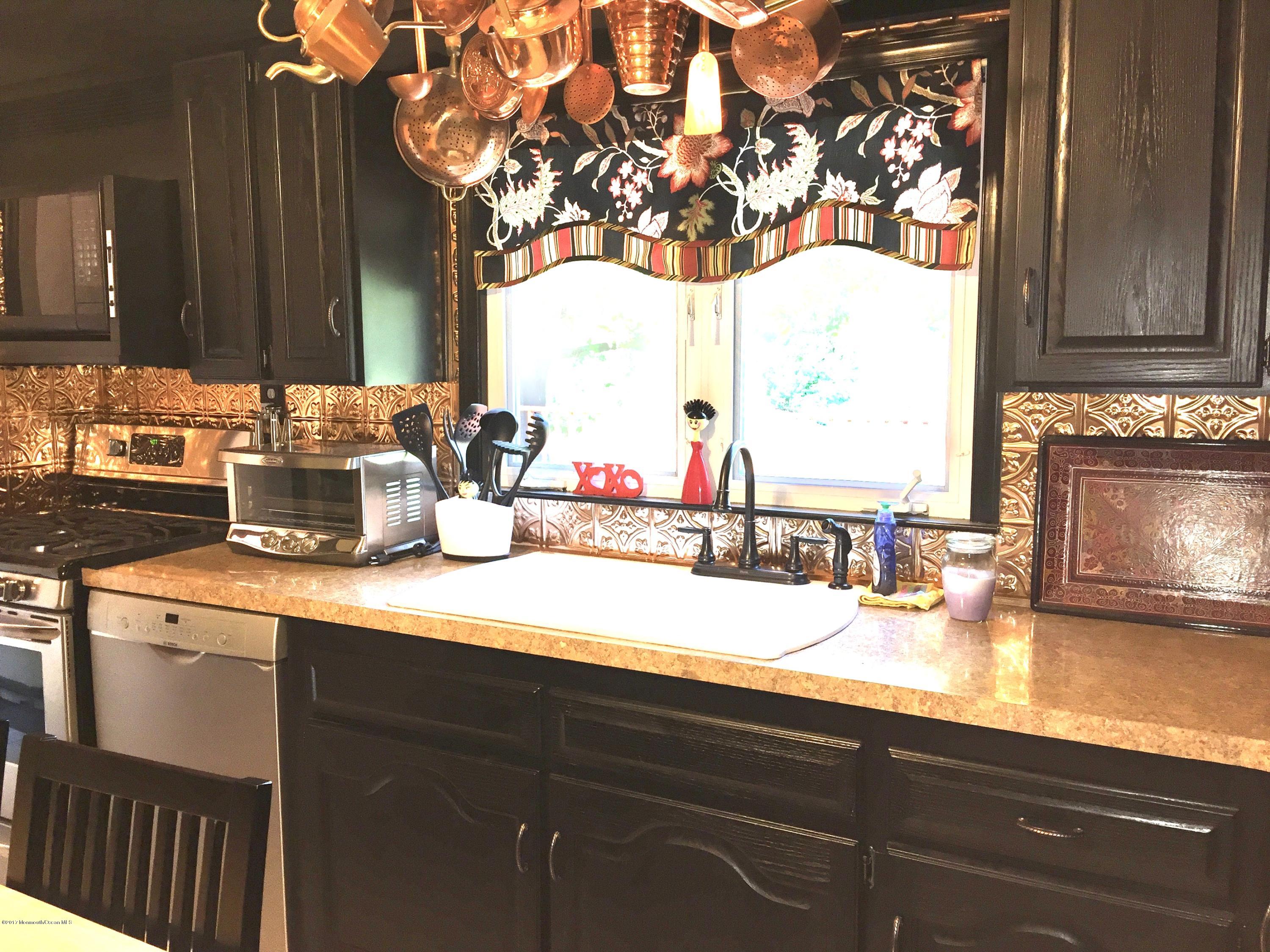 29 Bittner Road Perrineville, NJ 08535 - Photo 17 of 40 Kitchen