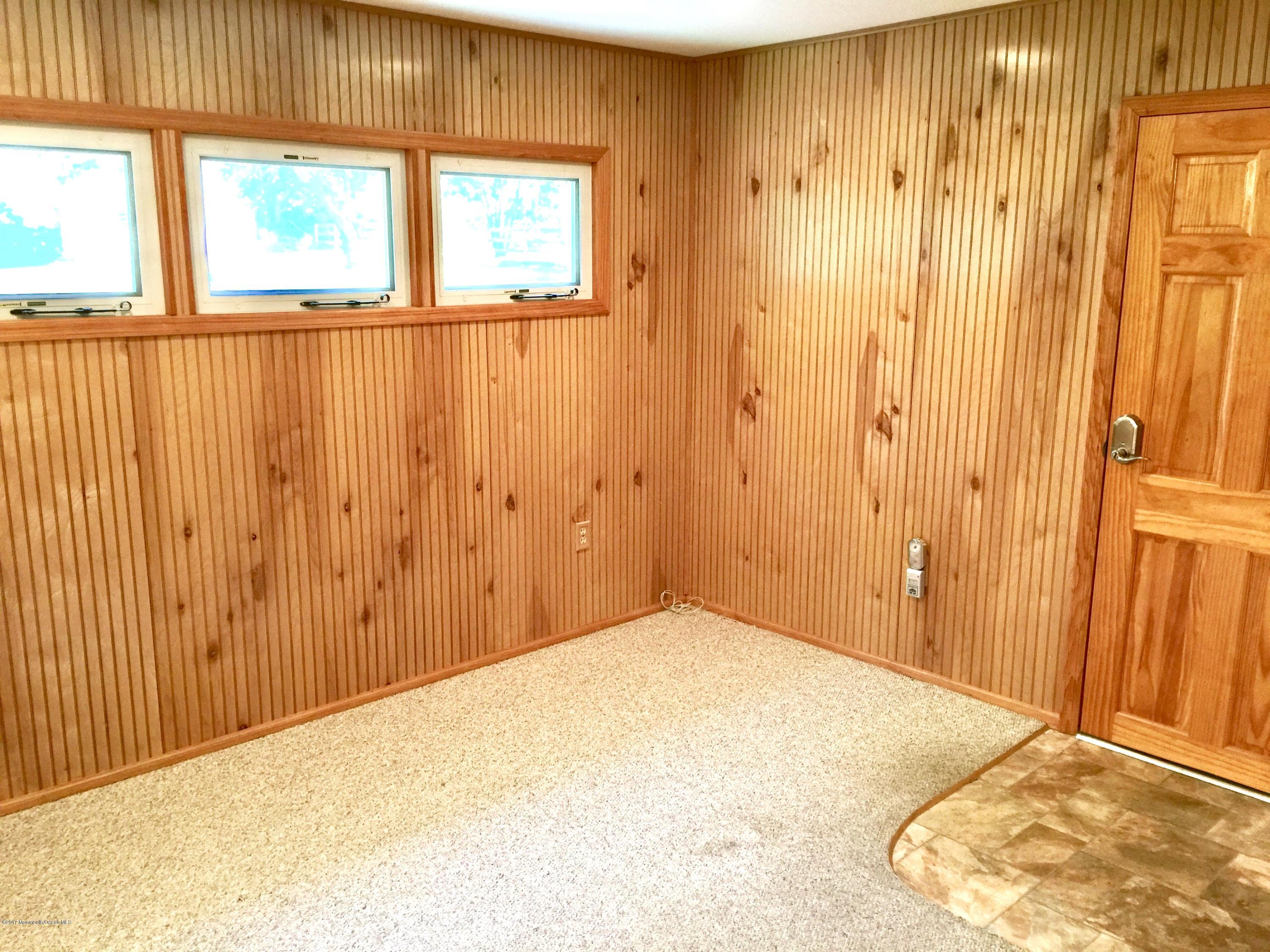 29 Bittner Road Perrineville, NJ 08535 - Photo 18 of 40 Den