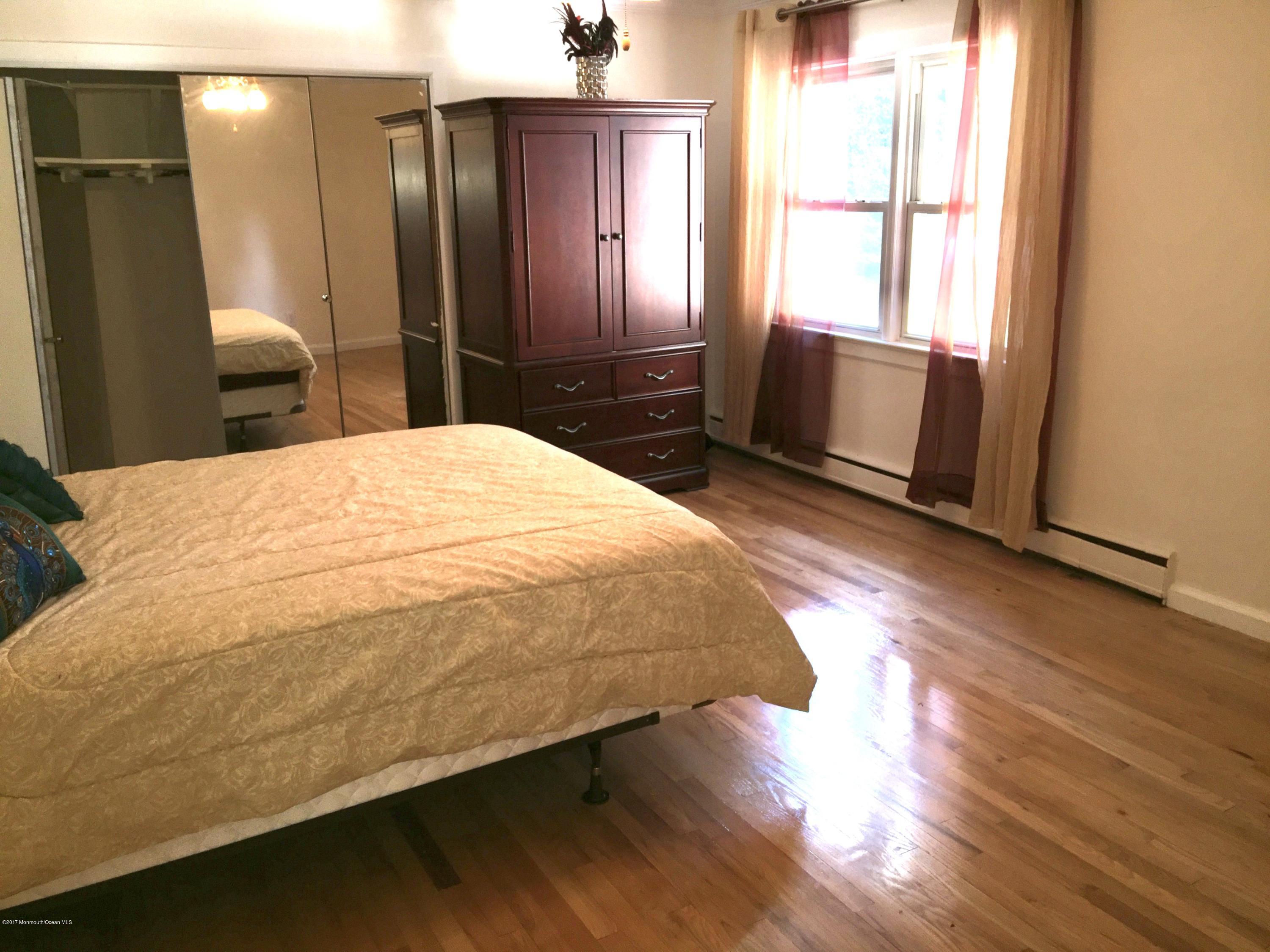 29 Bittner Road Perrineville, NJ 08535 - Photo 27 of 40 Master Bedroom