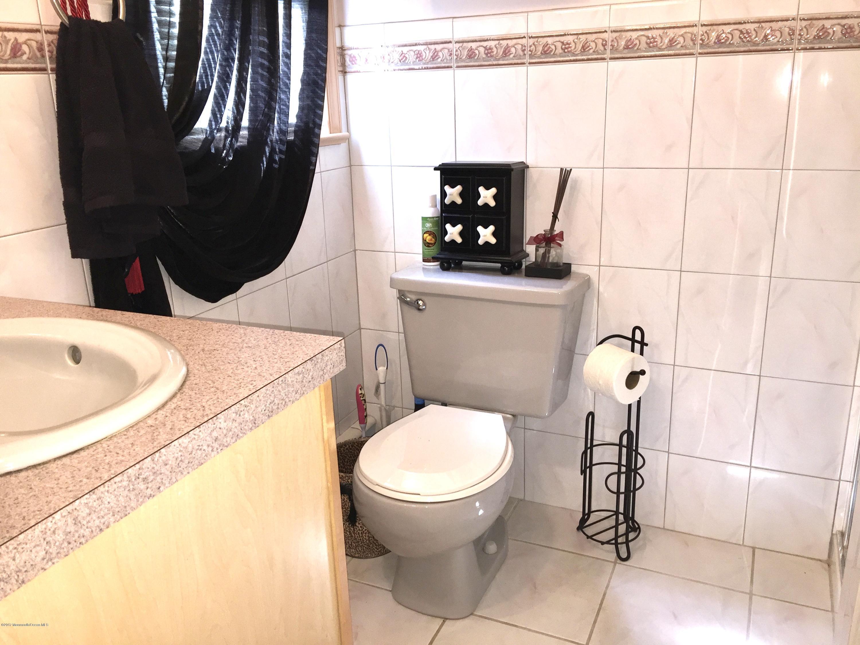 29 Bittner Road Perrineville, NJ 08535 - Photo 29 of 40 Master Bathroom