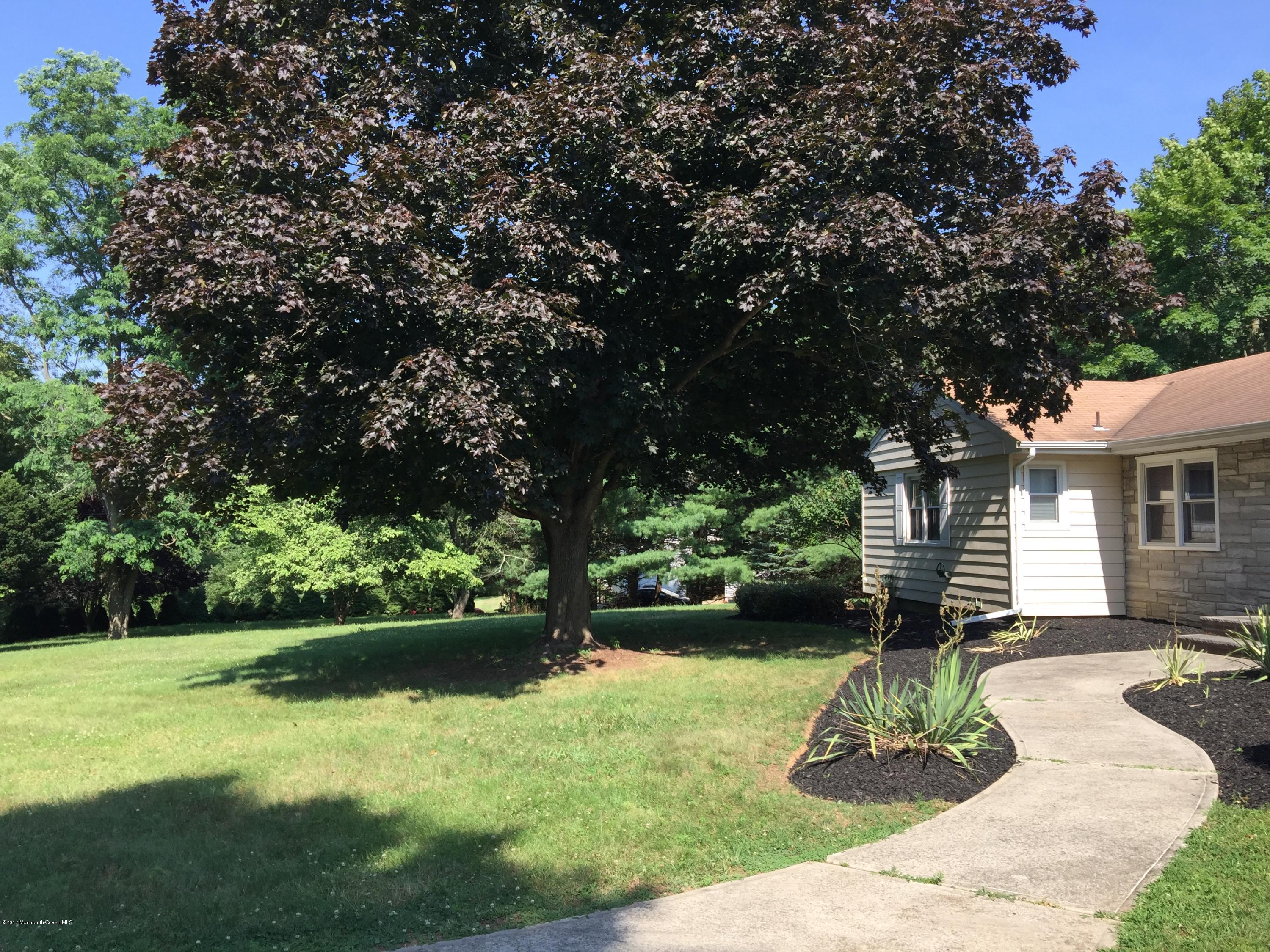 29 Bittner Road Perrineville, NJ 08535 - Photo 37 of 40 Front Walkway