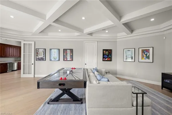 $5,495,000 | 707 Hickory Road, Naples, FL 34108