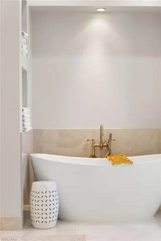 $6,495,000 | 707 Hickory Road, Naples, FL 34108