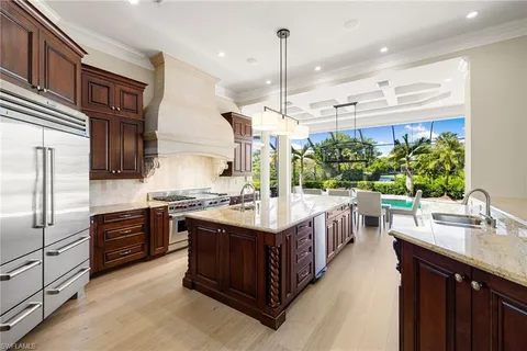 $5,495,000 | 707 Hickory Road, Naples, FL 34108