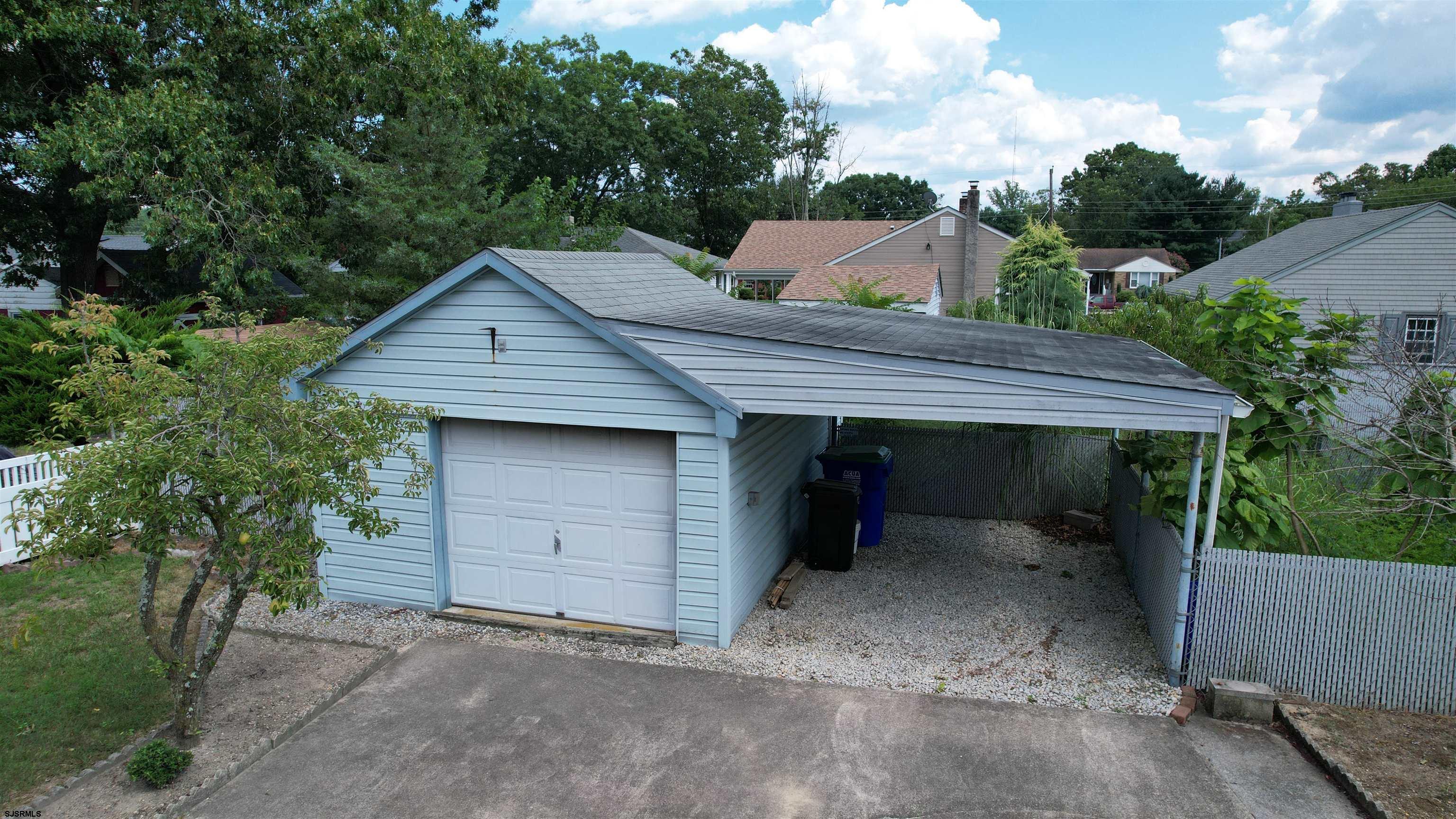 424 Pratt Street Hammonton, NJ 08037 - Photo 6 of 41 a view of backyard of house
