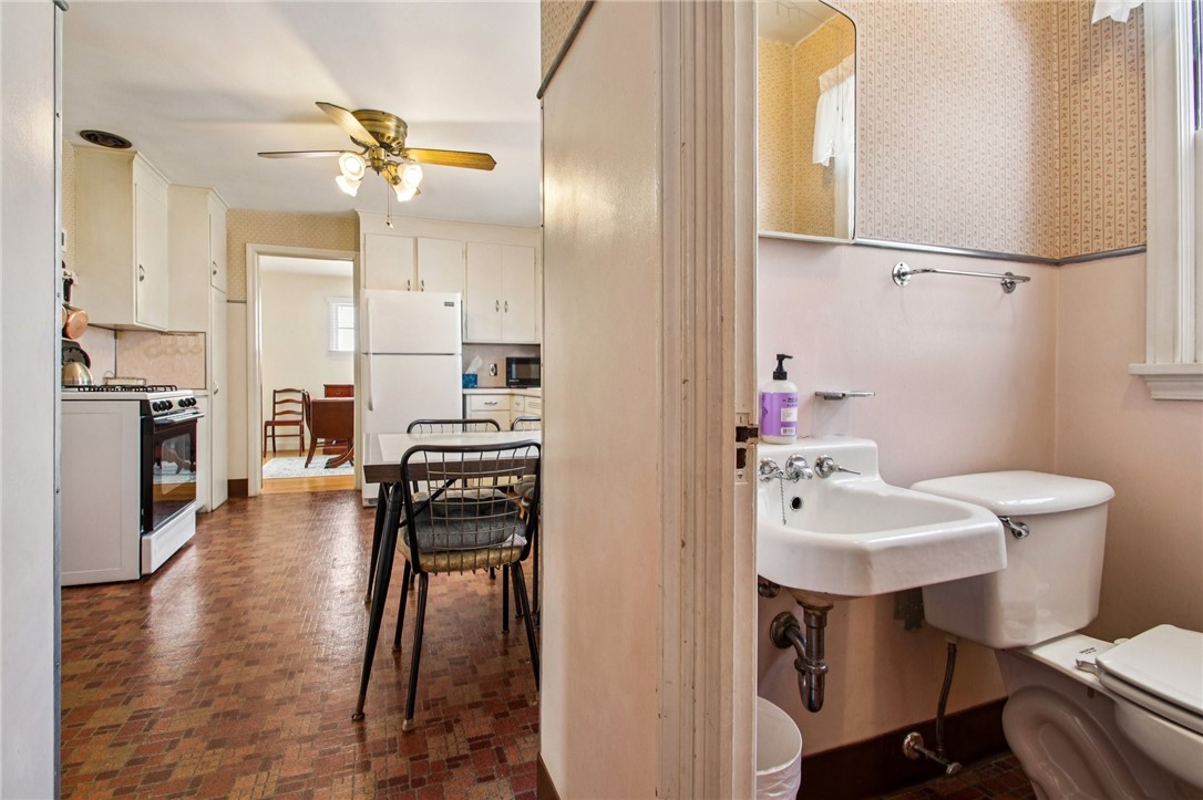 196 Belmeade Road Irondequoit, NY 14617 - Photo 18 of 49