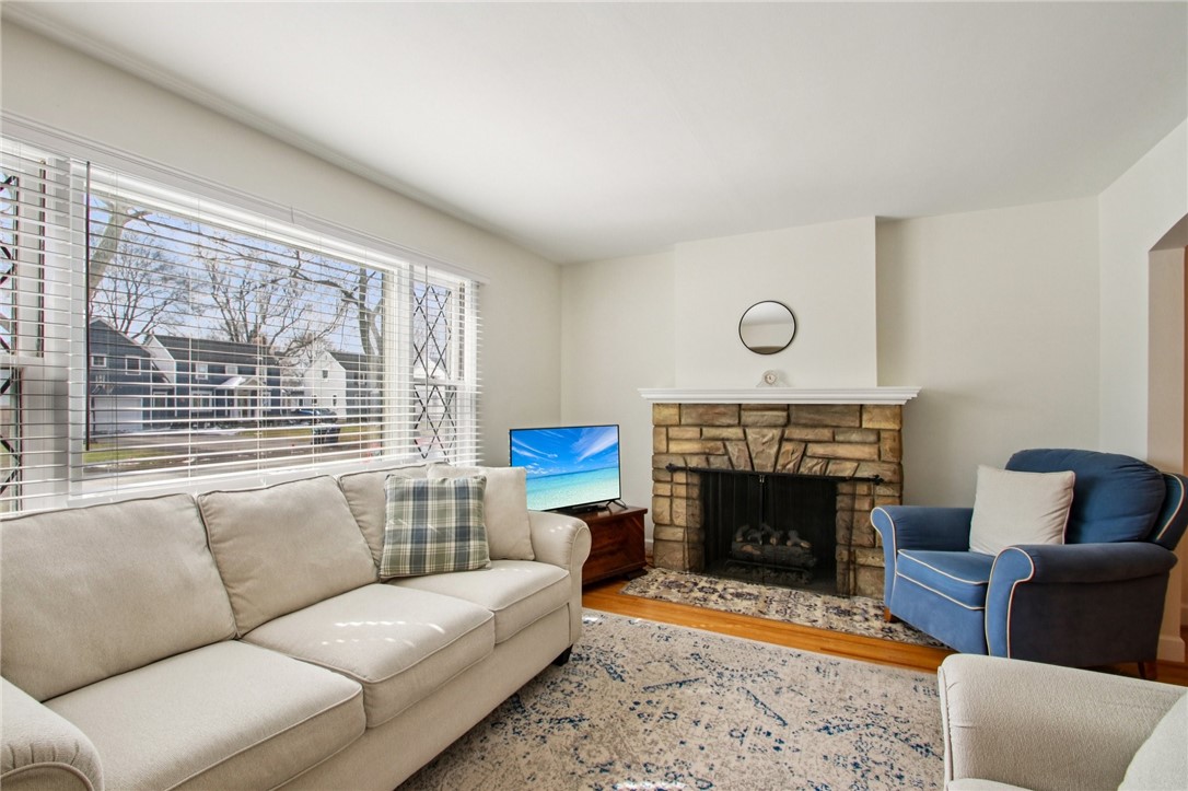 196 Belmeade Road Irondequoit, NY 14617 - Photo 4 of 49