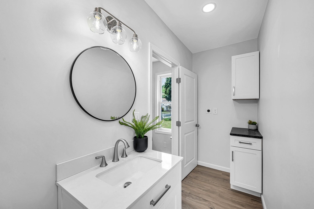 62 Field Street West Springfield, MA 01089 - Photo 13 of 32