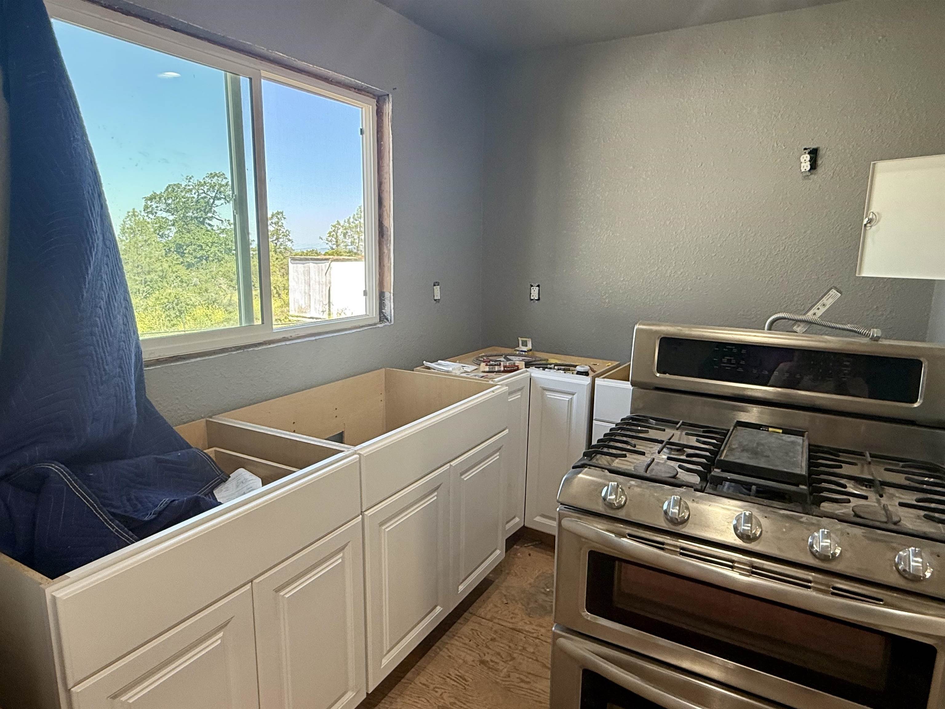 18899 Explorer Road, Unit 18893 EXPLORER ROAD Paynes Creek, CA 96075 - Photo 4 of 16