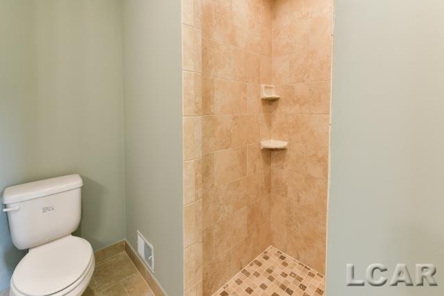1016 Ridgeview Drive Tecumseh, MI 49286 - Photo 16 of 35 31337290-15.JPG