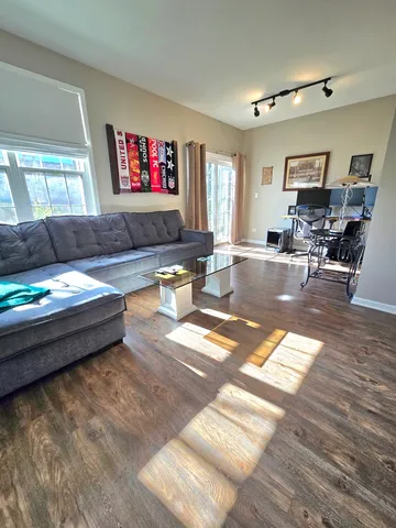 $324,930 | 273 West 20th Street, Lombard, IL 60148