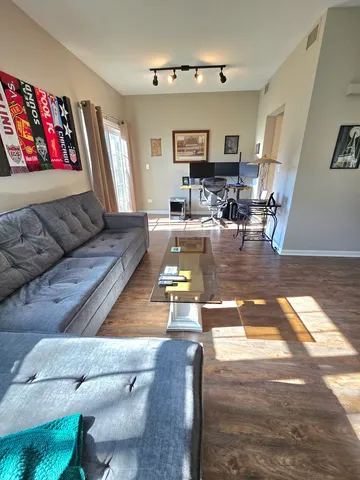 $324,930 | 273 West 20th Street, Lombard, IL 60148