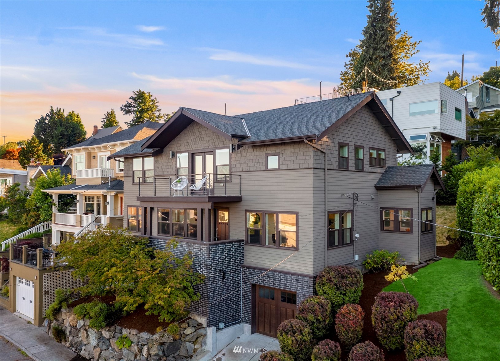 803 32nd Avenue South Seattle, WA 98144 - Photo 1 of 40