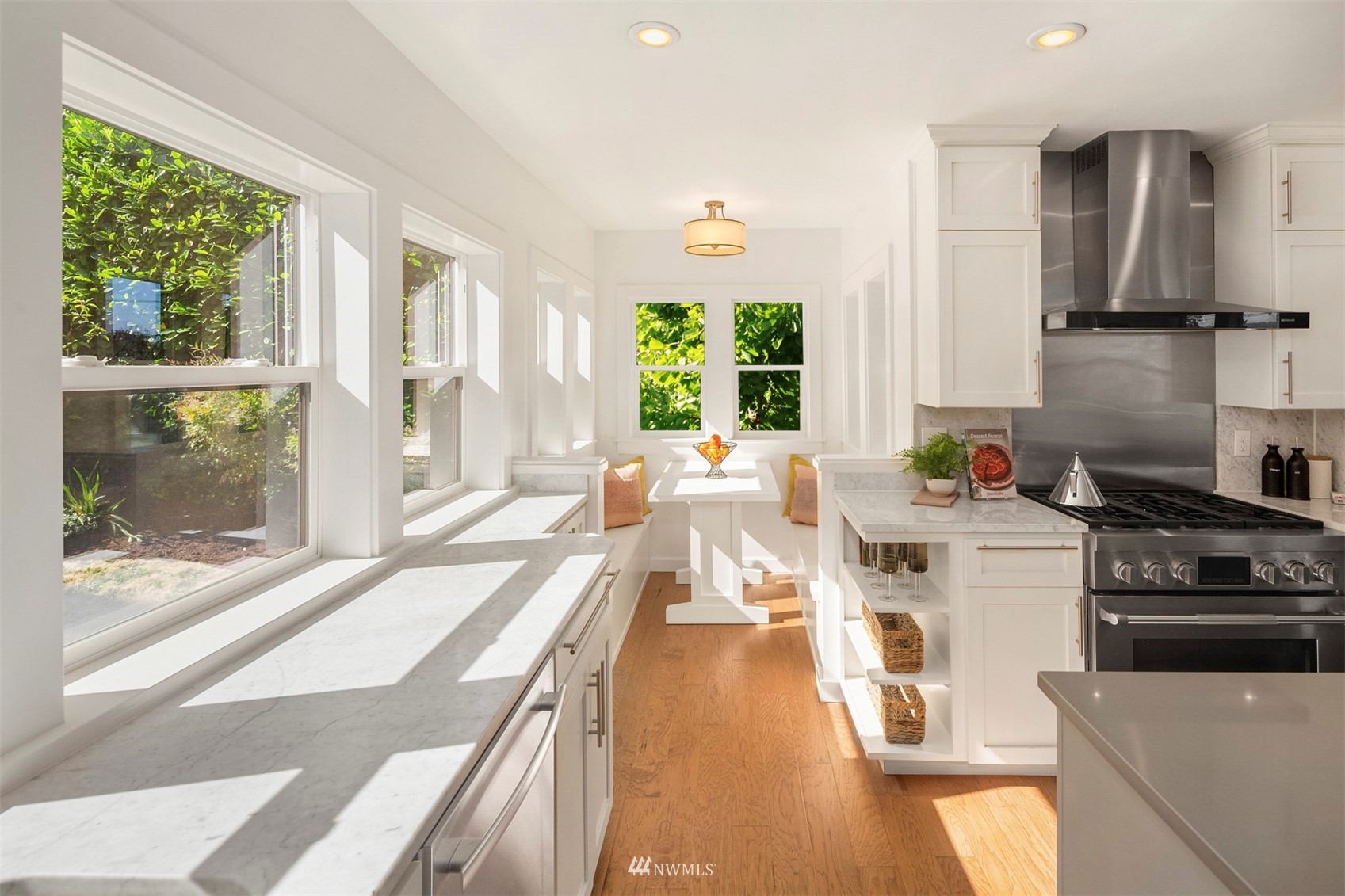 803 32nd Avenue South Seattle, WA 98144 - Photo 12 of 40