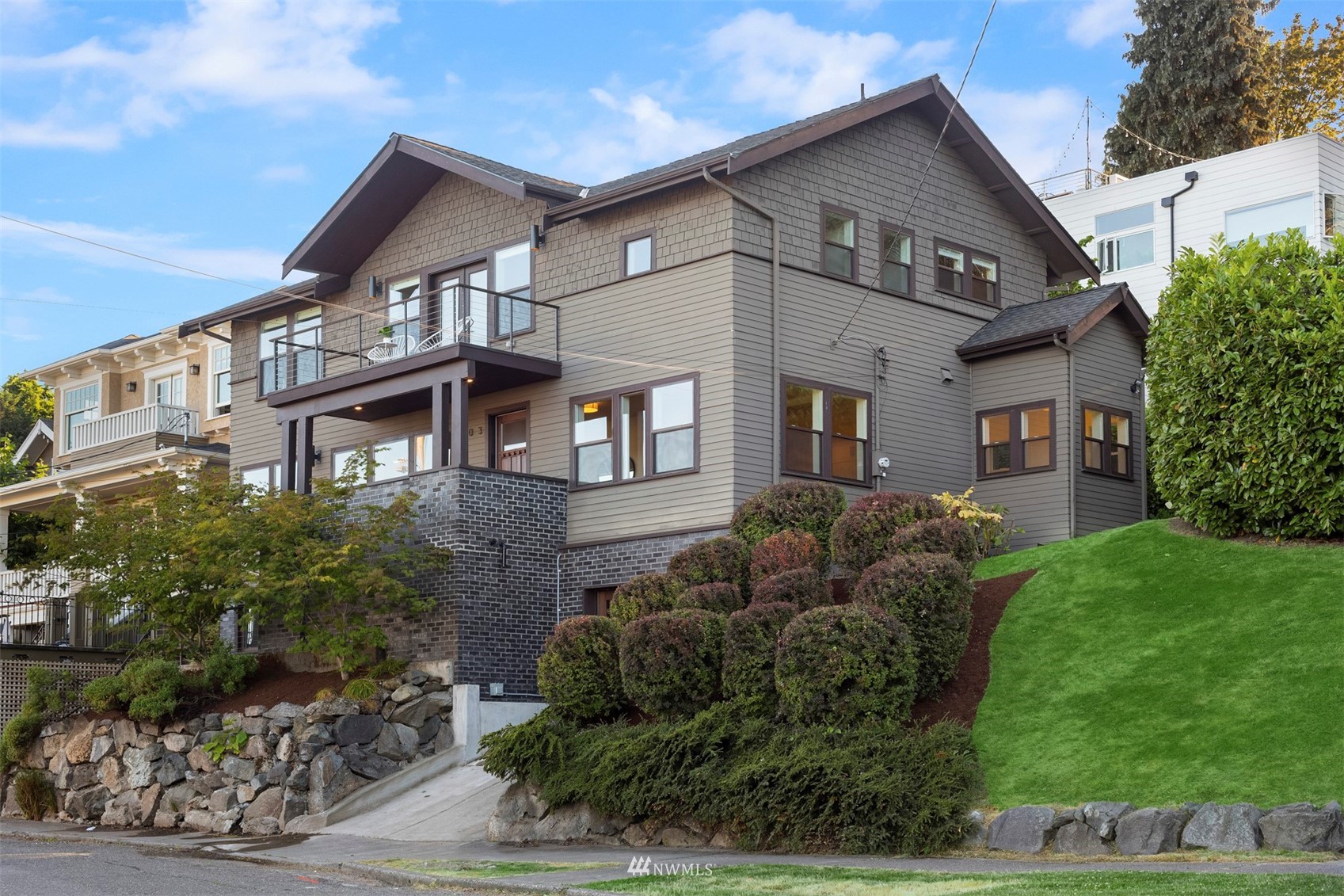 803 32nd Avenue South Seattle, WA 98144 - Photo 4 of 40