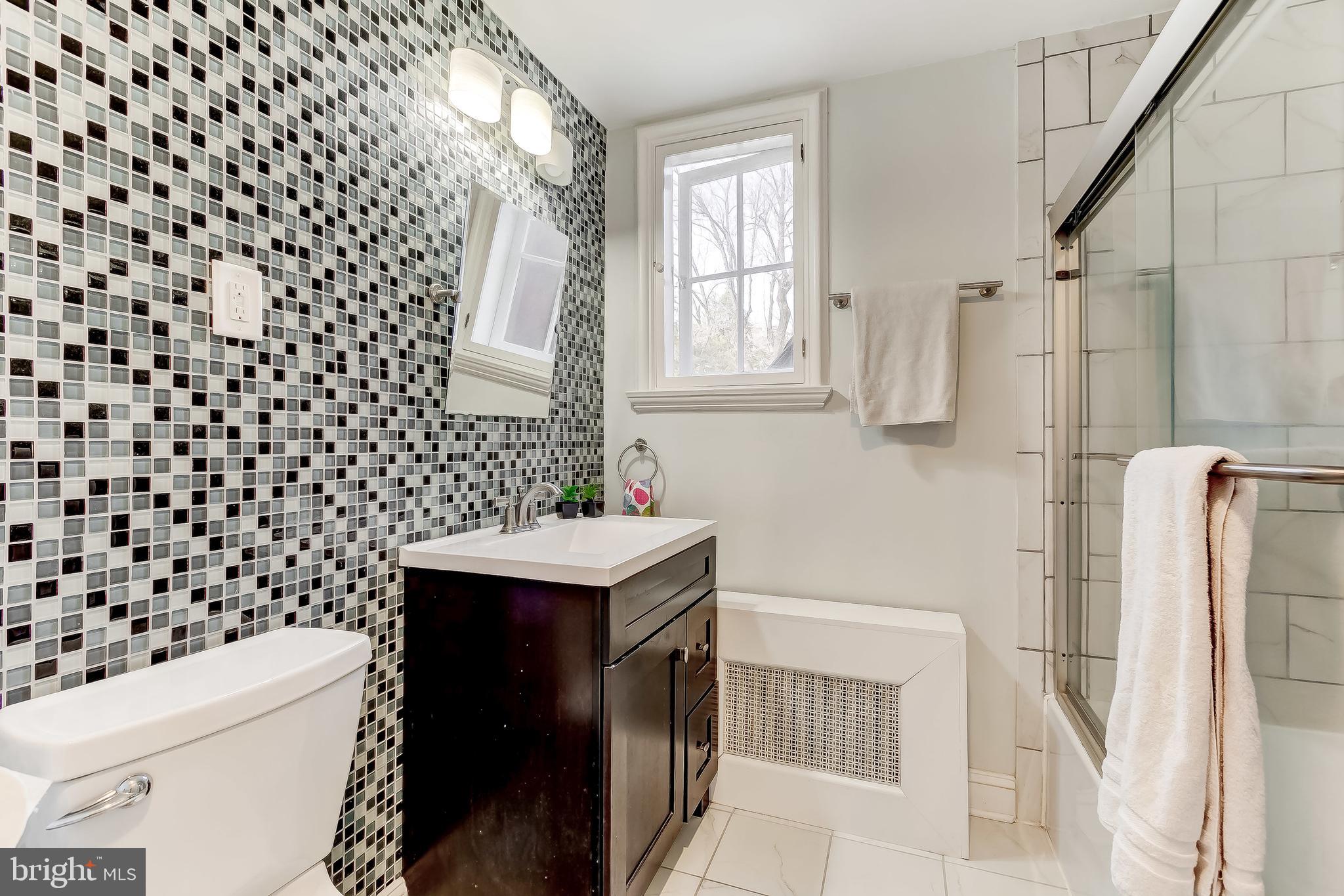 3700 Greenway Baltimore, MD 21218 - Photo 26 of 57