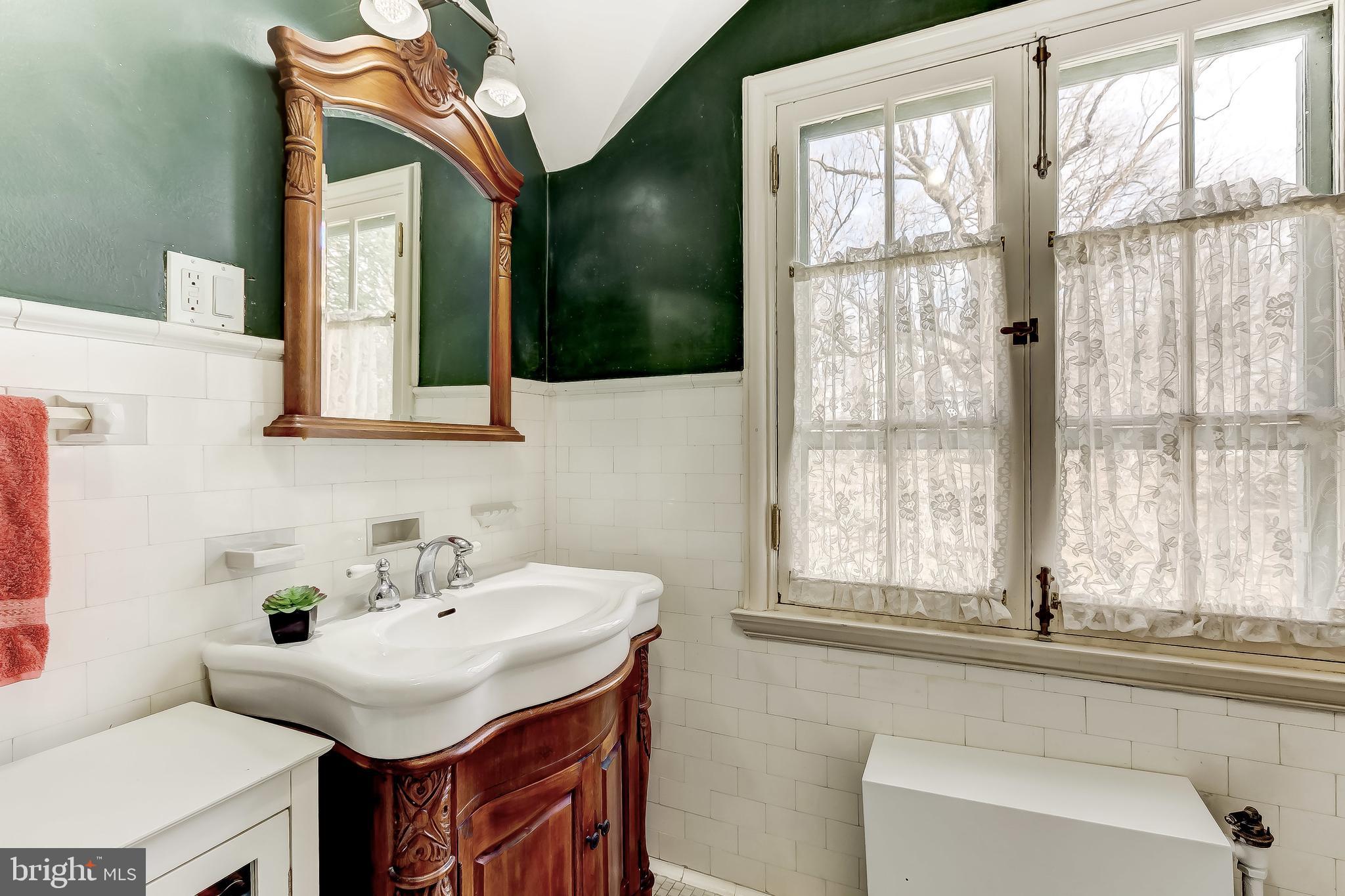 3700 Greenway Baltimore, MD 21218 - Photo 35 of 57