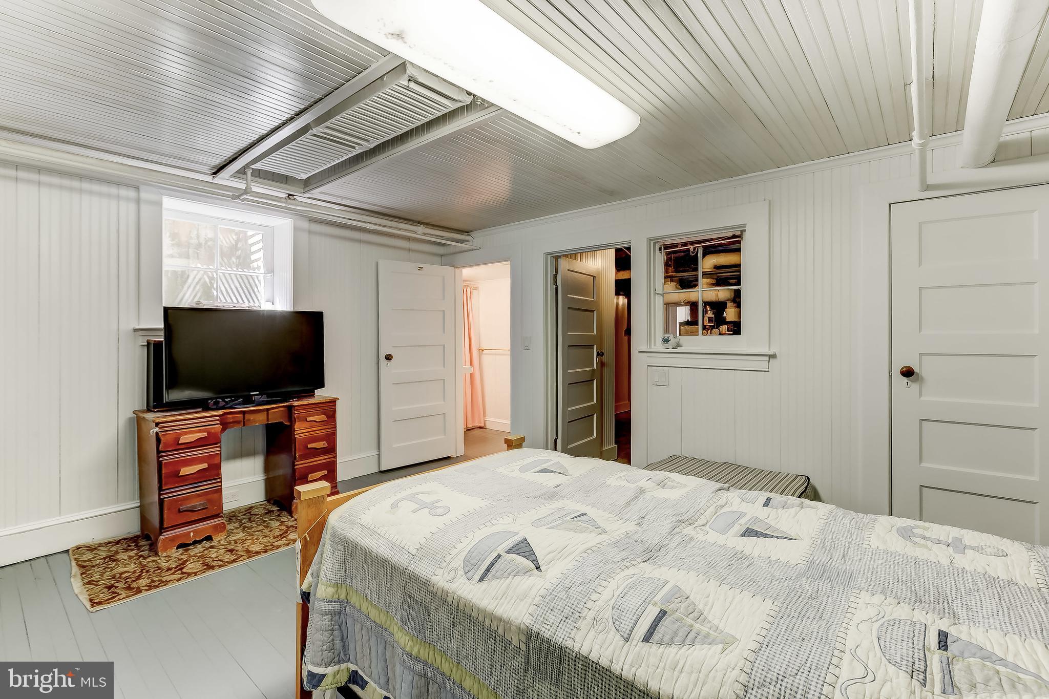 3700 Greenway Baltimore, MD 21218 - Photo 38 of 57