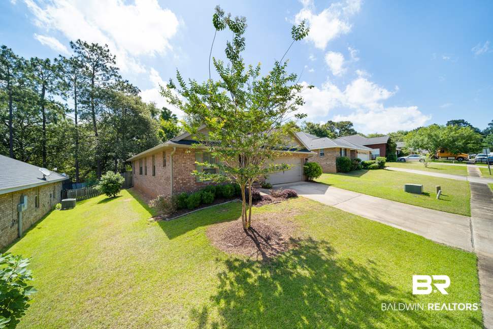 9012 Brookside Lane Daphne, AL 36526 - Photo 2 of 27 9012 Brookside Dr