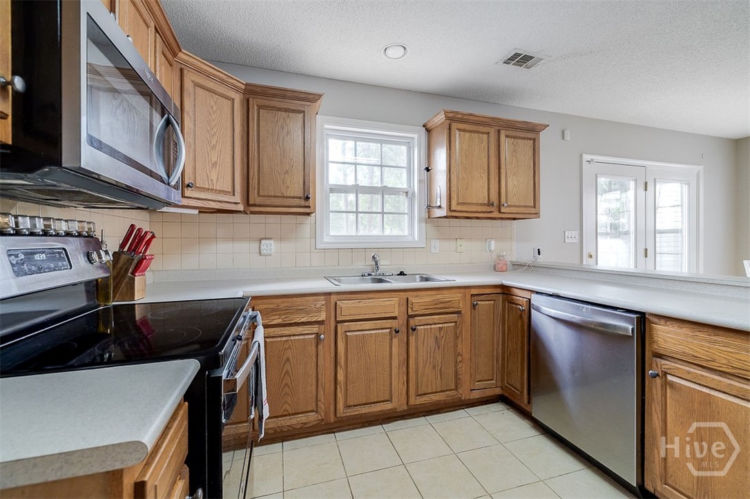 203 Haydon Court Rincon, GA 31326 - Photo 16 of 36 Photos were taken during the property’s previous listing in 2024 and may not reflect current conditions.