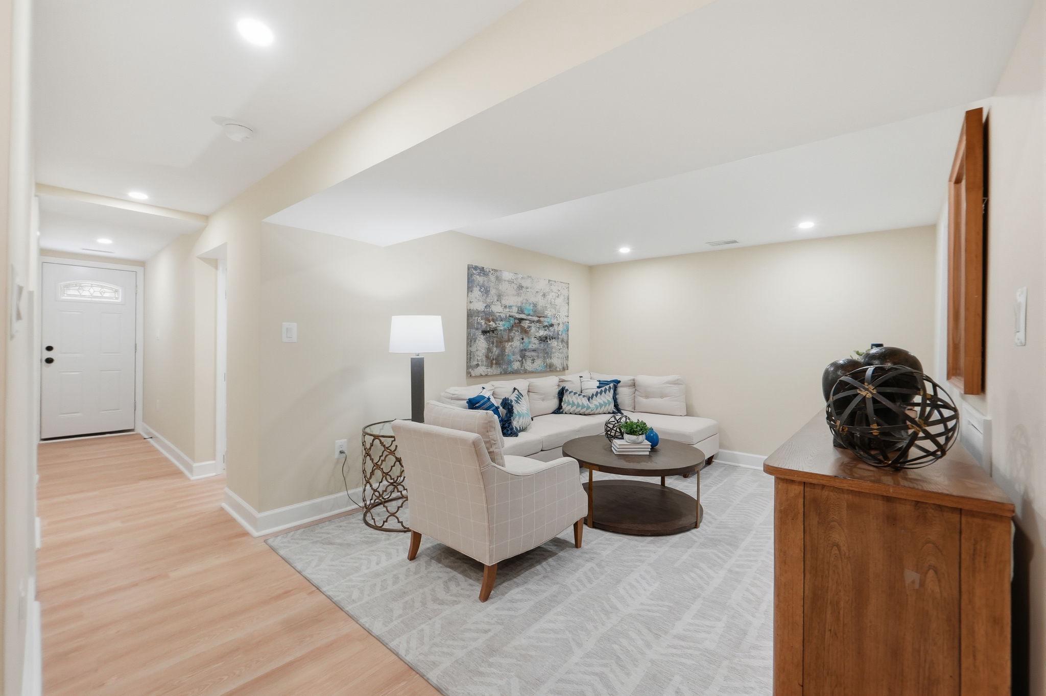 518 Columbia Road Northwest Washington, DC 20001 - Photo 23 of 35 Inviting modern living space awaits you.