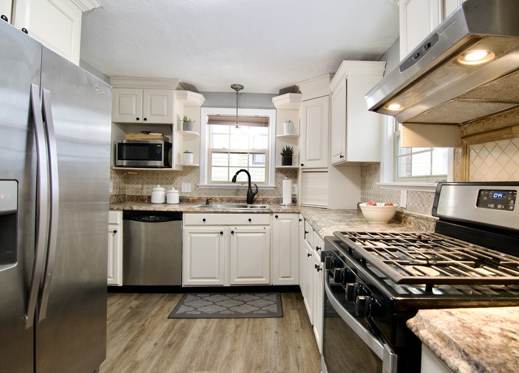 200 Florida Street Springfield, MA 01109 - Photo 7 of 41 Gallery Image 7