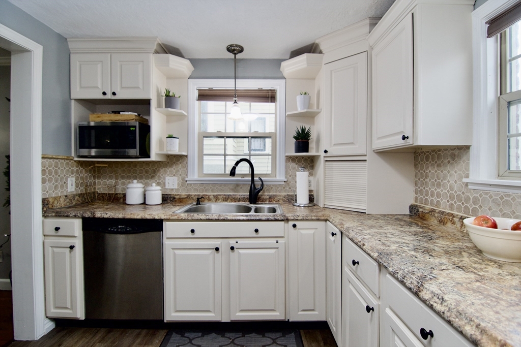 200 Florida Street Springfield, MA 01109 - Photo 8 of 41 Gallery Image 8