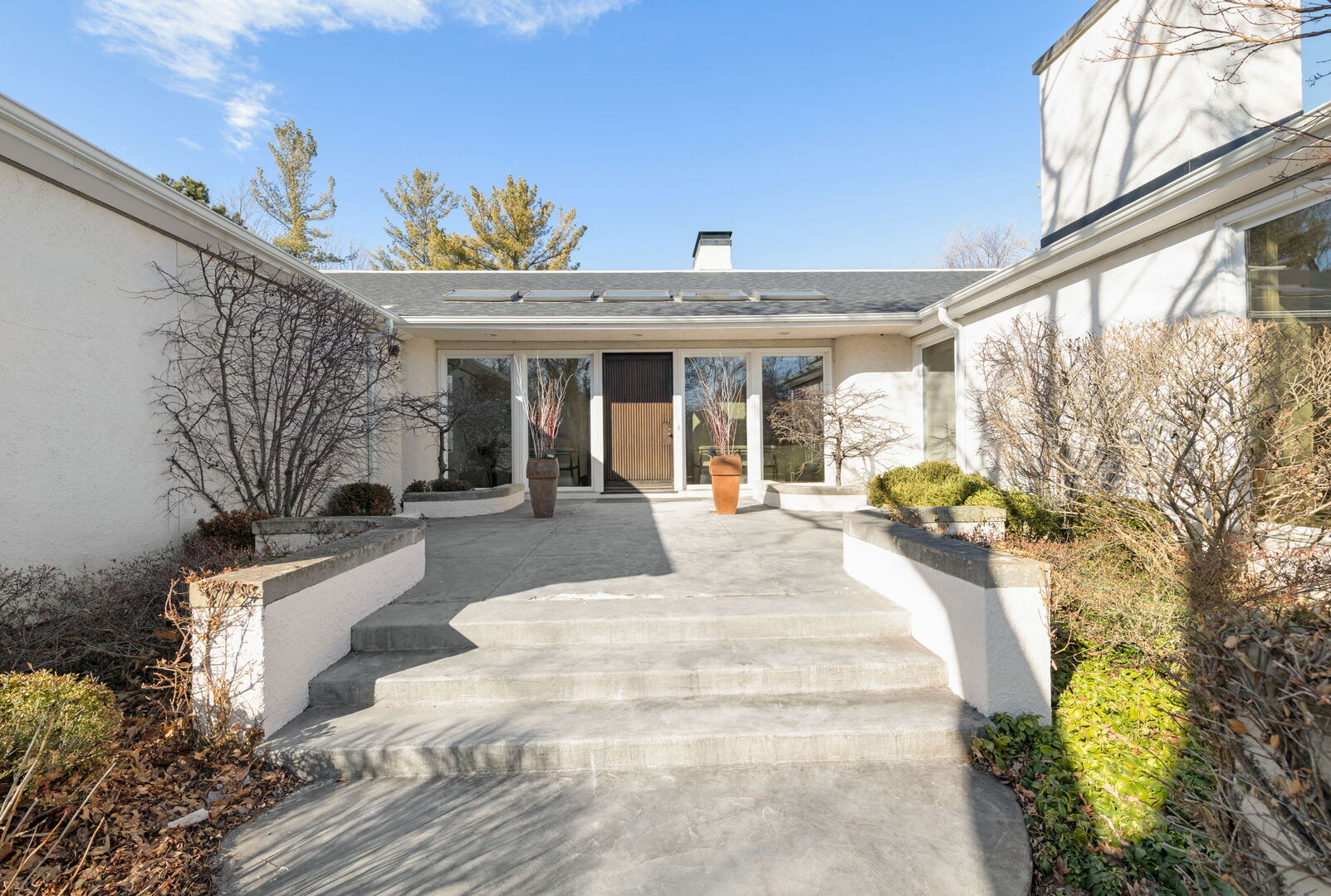 2705 Bentley Road Highland Park, IL 60035 - Photo 2 of 49