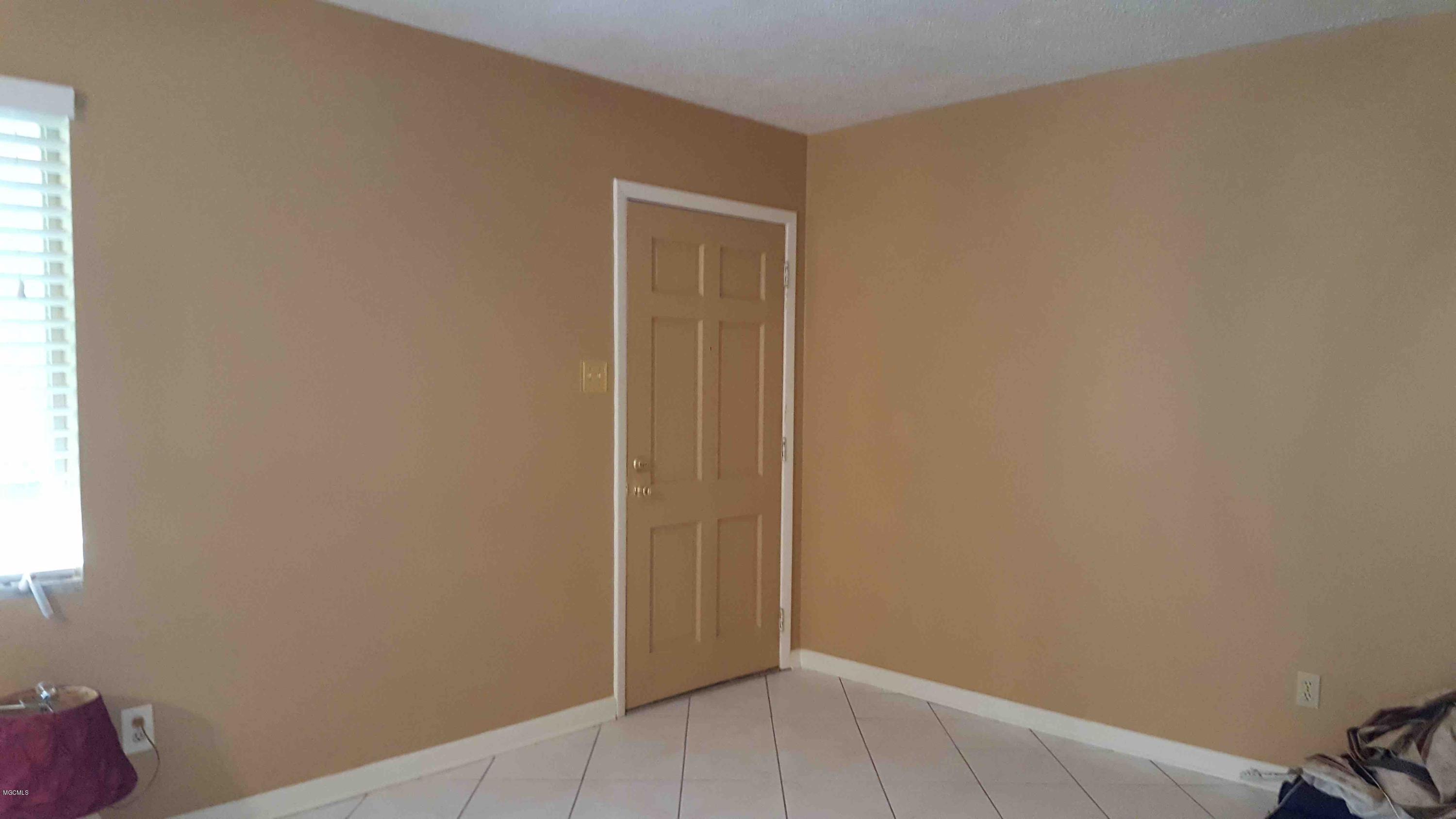 3766 Riverpine Drive Moss Point, MS 39563 - Photo 6 of 25 20160418_171729