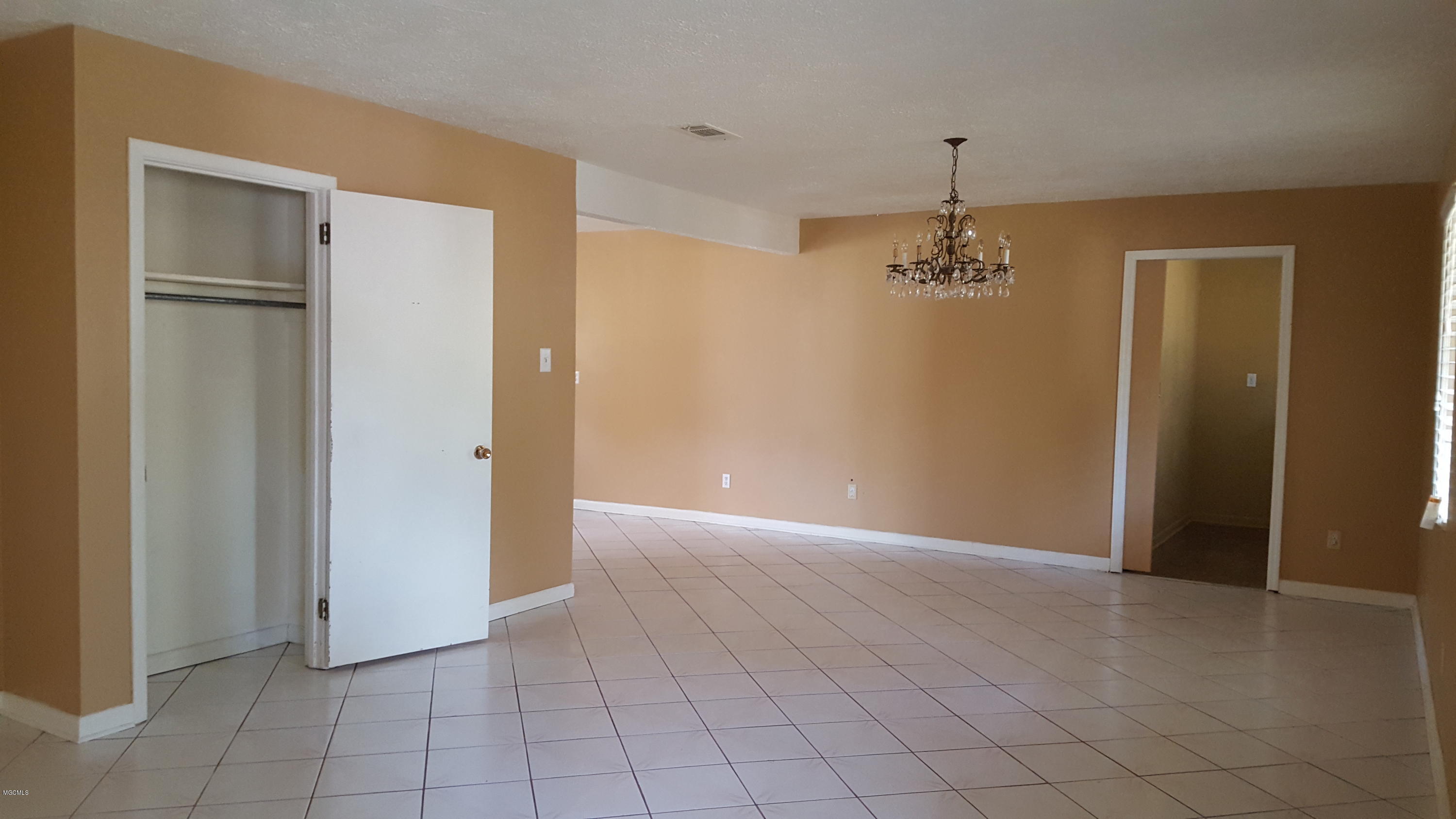 3766 Riverpine Drive Moss Point, MS 39563 - Photo 7 of 25 20170109_135944