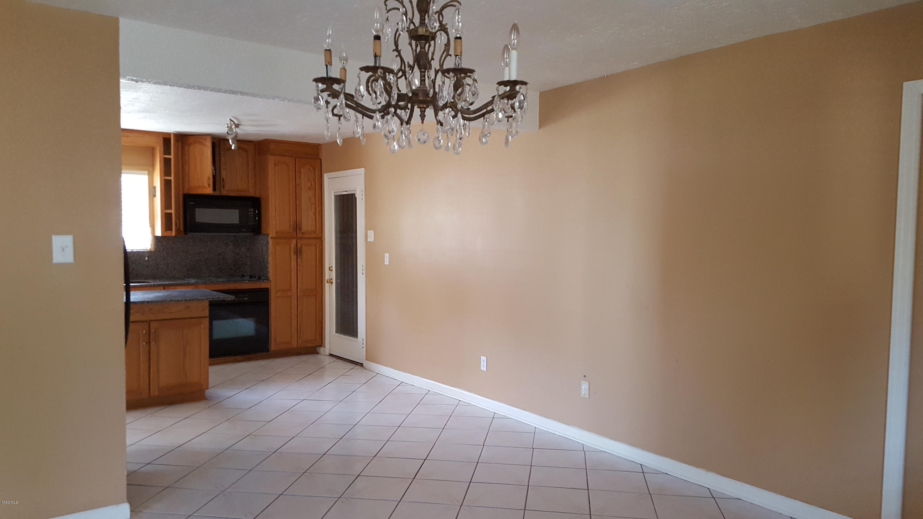 3766 Riverpine Drive Moss Point, MS 39563 - Photo 8 of 25 20170109_135956