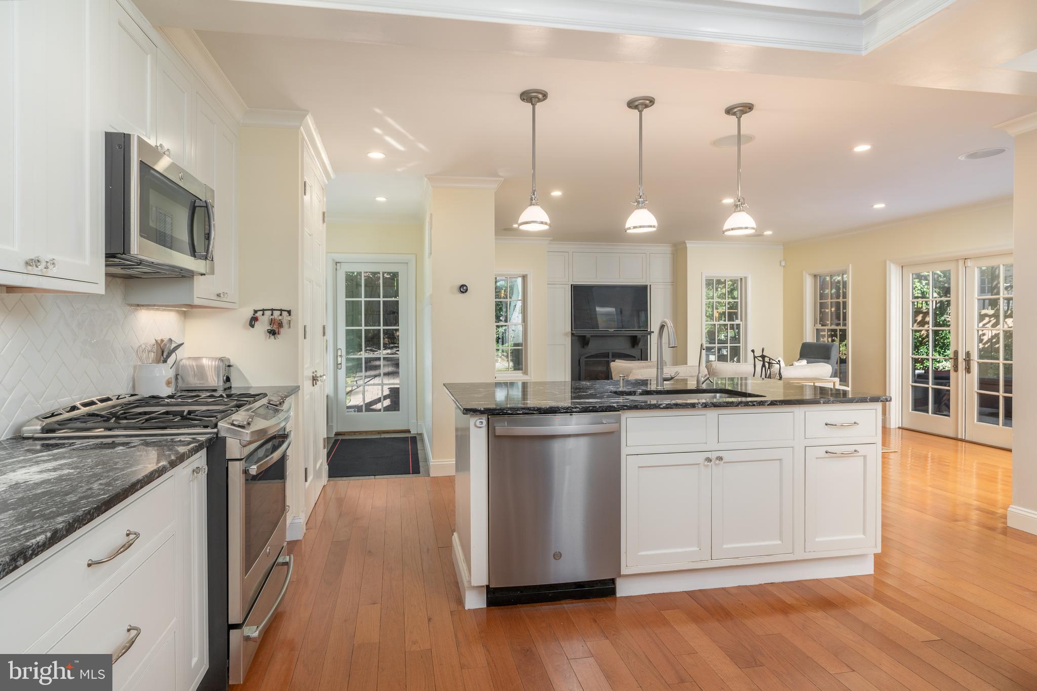 49 Observatory Circle Northwest Washington, DC 20008 - Photo 12 of 44