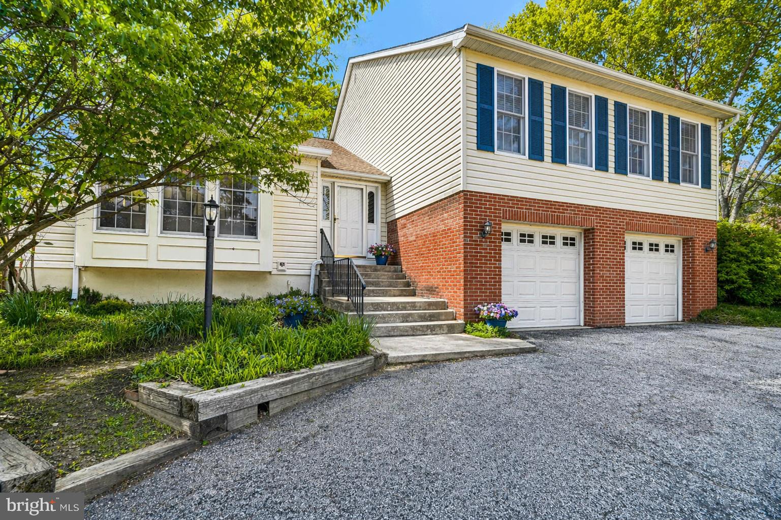 238 Hunters Ridge Road Lutherville-Timonium, MD 21093 - Photo 2 of 61