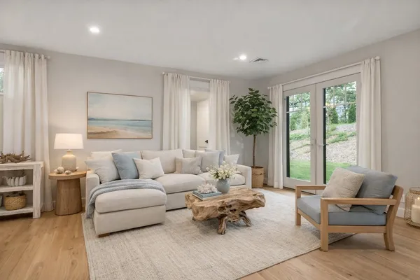 $1,250,000 | 18 Little Bay Drive, Dover, NH 03820